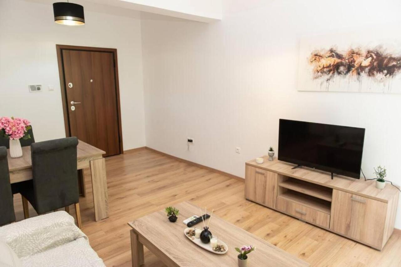 Renovated Spacious Flat 7Min To Subway Station- Athens Ngoại thất bức ảnh