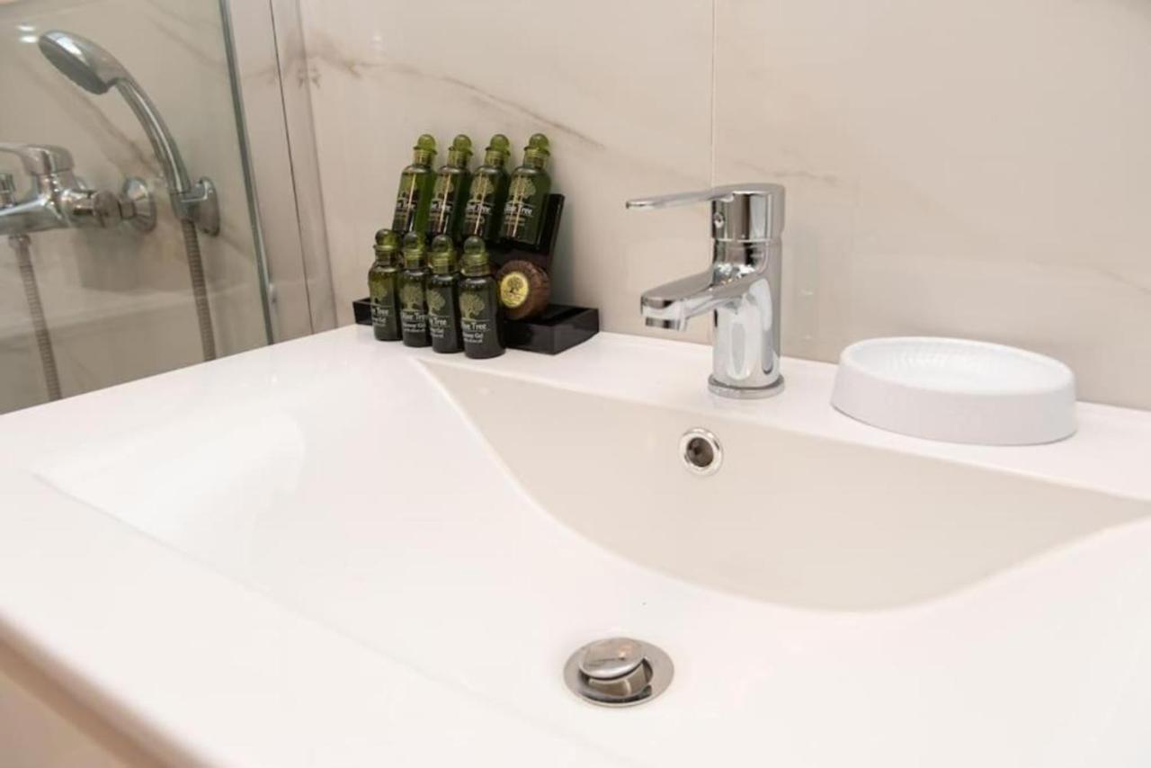 Renovated Spacious Flat 7Min To Subway Station- Athens Ngoại thất bức ảnh